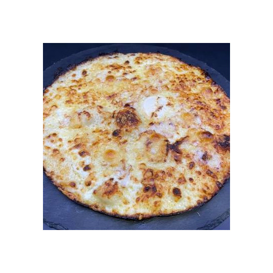 PAYSANNE : Crème fraîche, double mozzarella 100 %, comté, camembert.