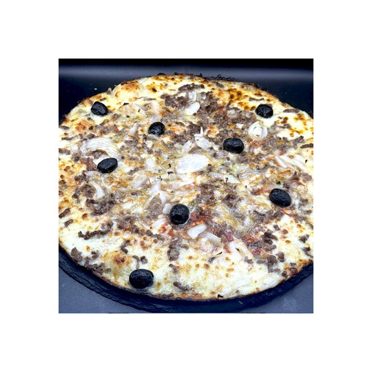 CAMPIONE ROQUEFORT : Sauce tomate maison, mozzarella 100 %, steak haché, oignons, olives, roquefort, origan (halal).