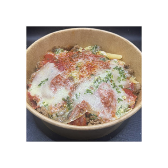 BOWL BURGER RACLETTE : Boulette de bœuf, sauce tomate du chef, Mozza & raclette, Huile persillée