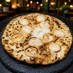 CHEVRE MIEL : Crème fraîche, mozzarella 100 %, chèvre, miel.