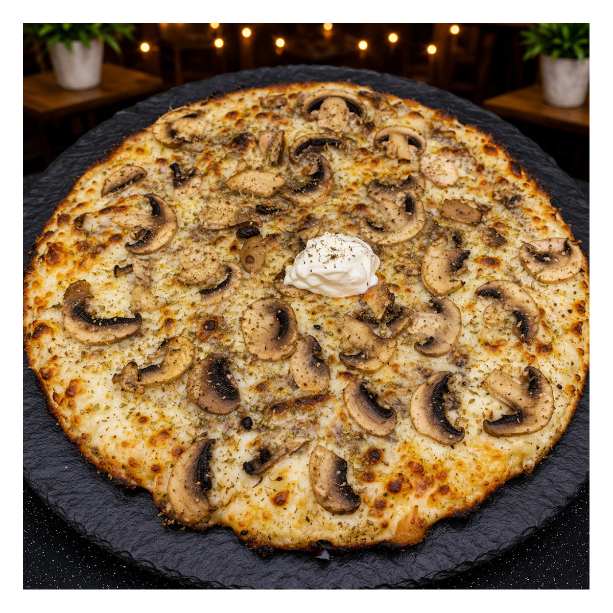 PRESTIGIEUSE : Crème du Chef aux champignons de couche et à la truffe noire, champignons, origan