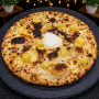 TROPICANA : Crème fraîche, mozzarella 100%, camembert, comté, ananas, miel.