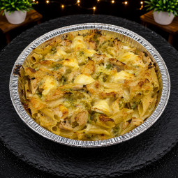 GRATIN PESTO POULET CHEVRE :  Crème fraîche, pesto, poulet, chèvre, gratin de Comté